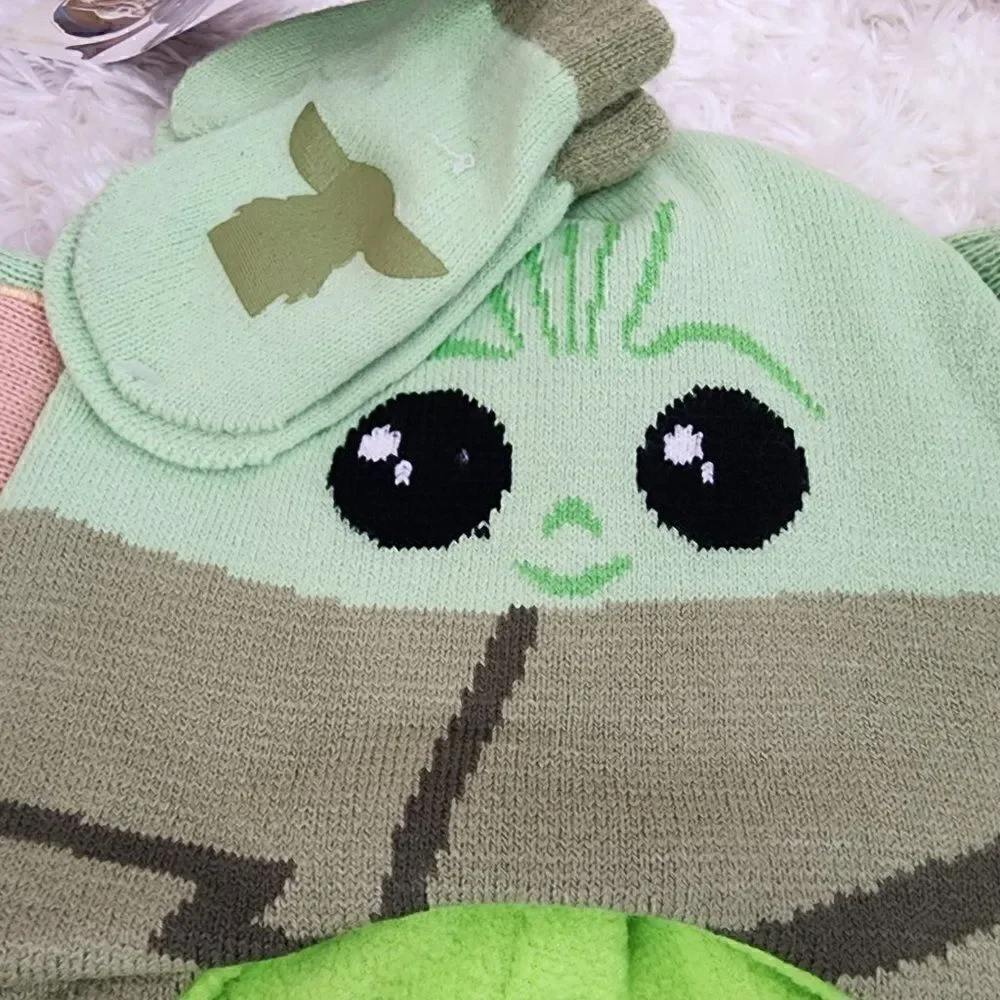 Starwars 2 Pieces Hat and gloves Kid's MANDALORIAN Super Cute !!!!!